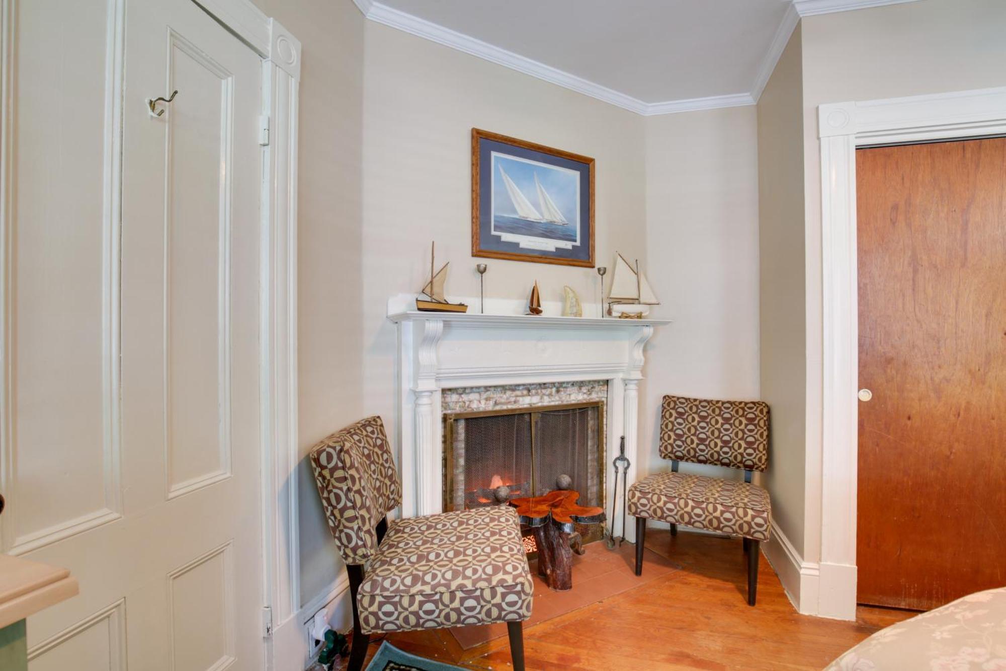 Quaint Beverly Townhome Walk To Beach And Downtown! Exterior photo