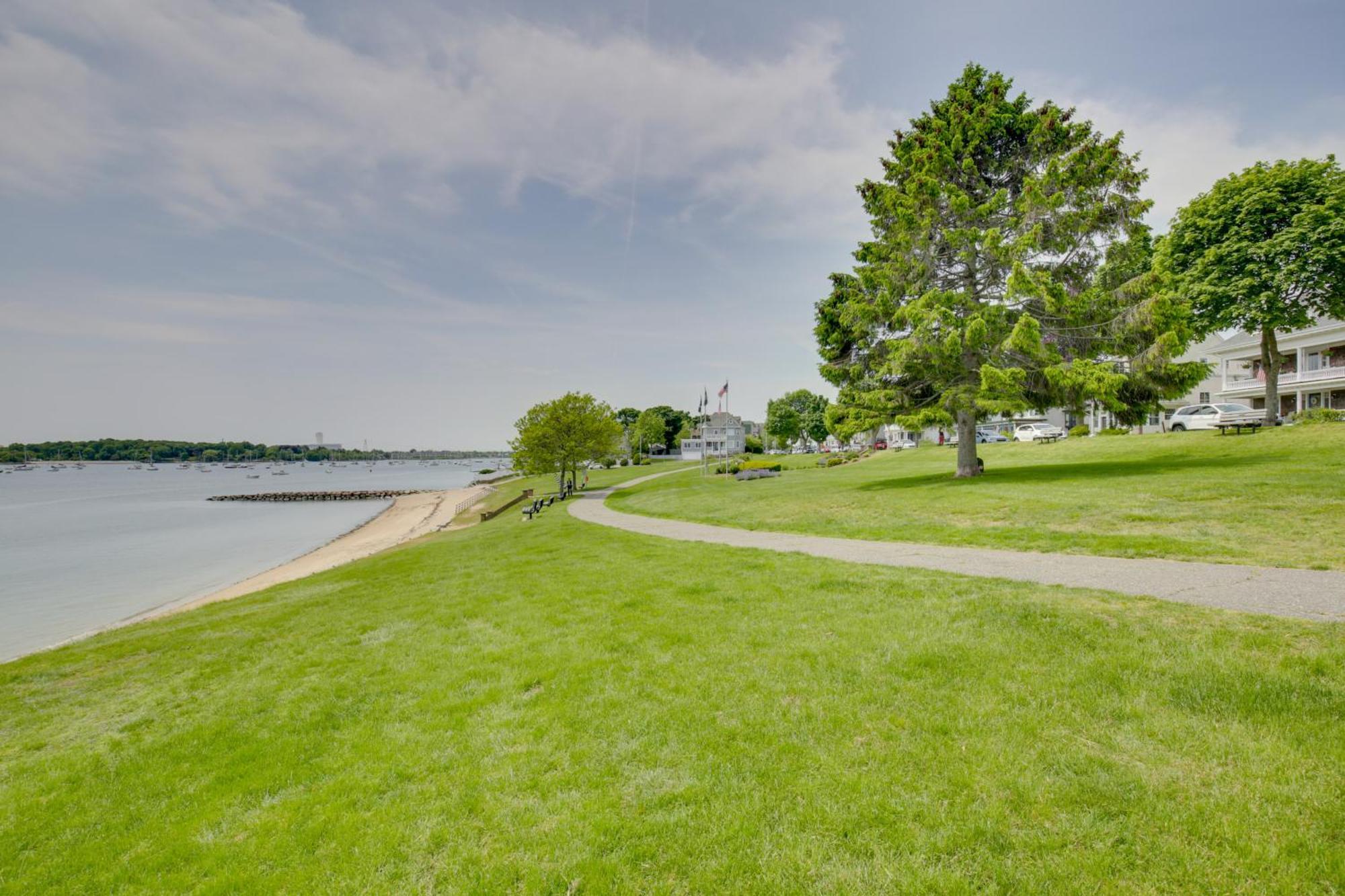 Quaint Beverly Townhome Walk To Beach And Downtown! Exterior photo