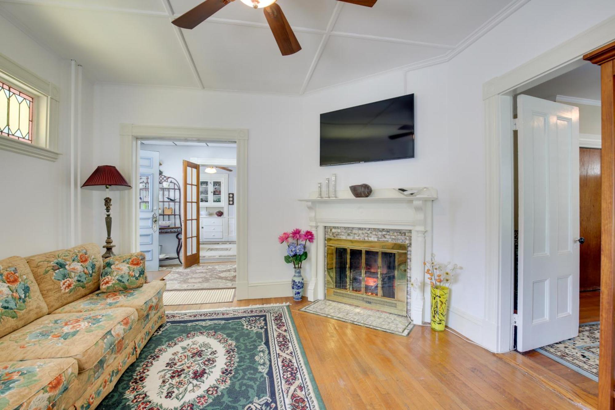 Quaint Beverly Townhome Walk To Beach And Downtown! Exterior photo