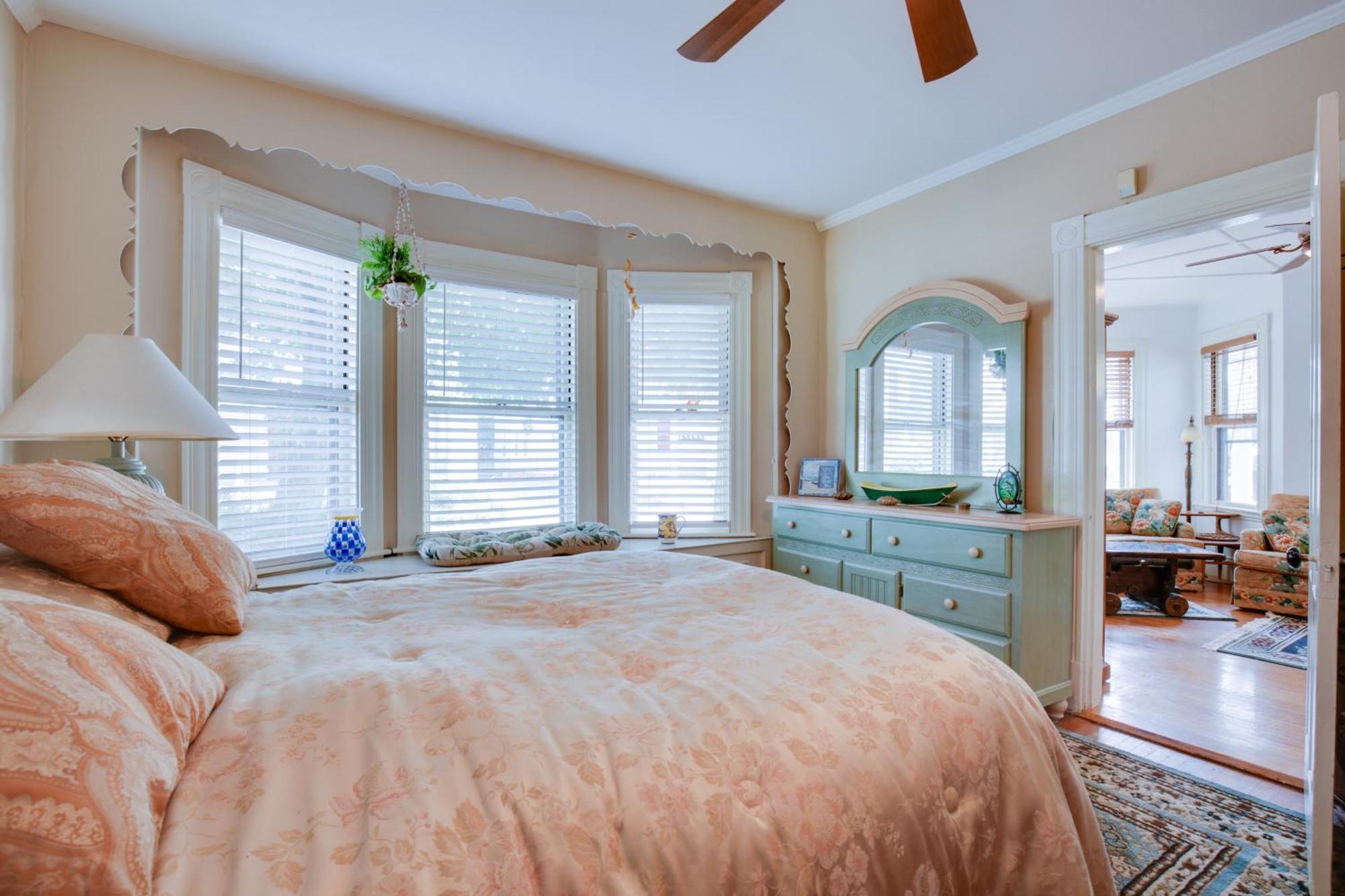 Quaint Beverly Townhome Walk To Beach And Downtown! Exterior photo