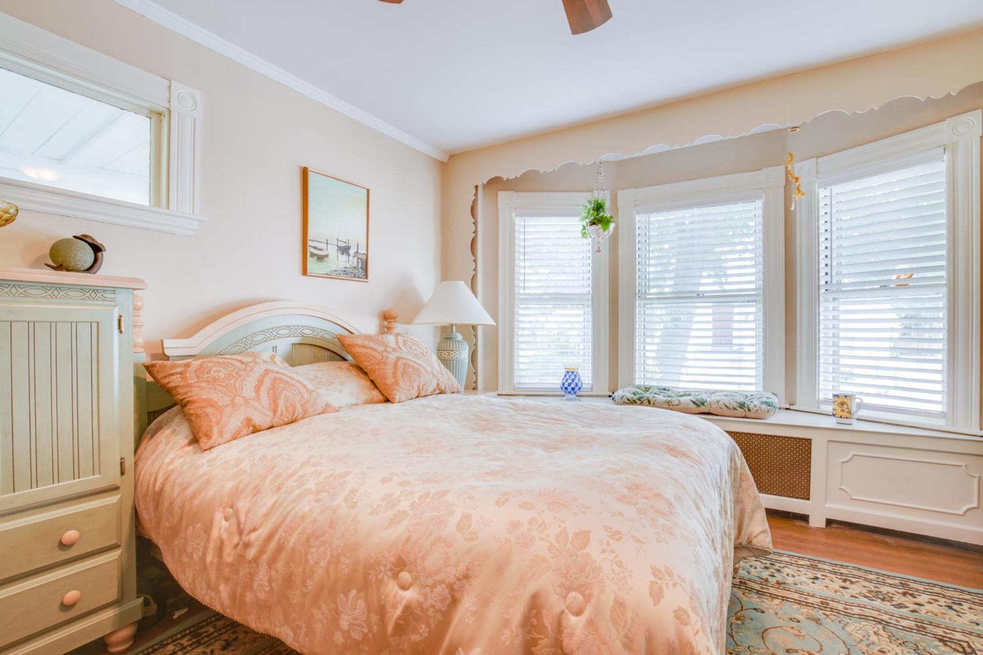 Quaint Beverly Townhome Walk To Beach And Downtown! Exterior photo